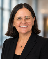 Carolyn De La Cruz